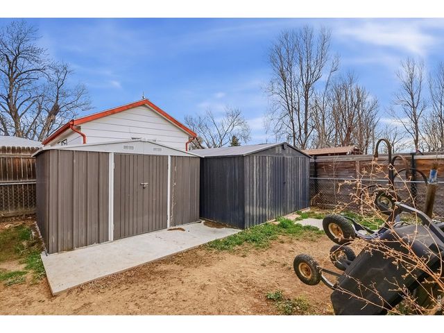 8 Elizabeth Ct, Longmont, CO 80501