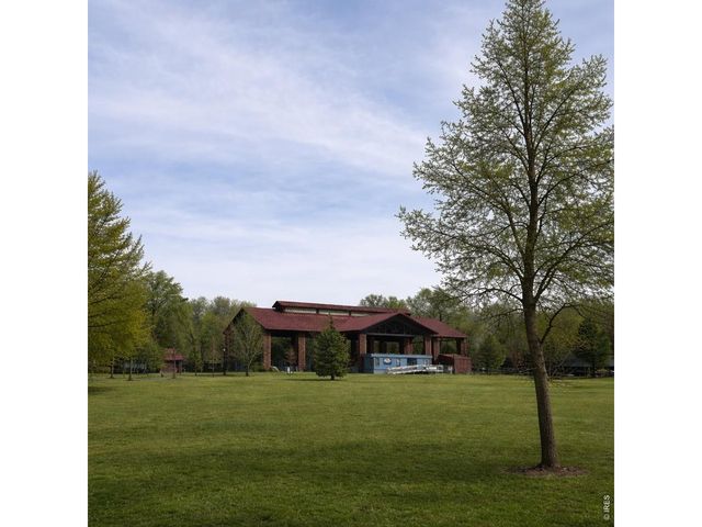 8 Elizabeth Ct, Longmont, CO 80501