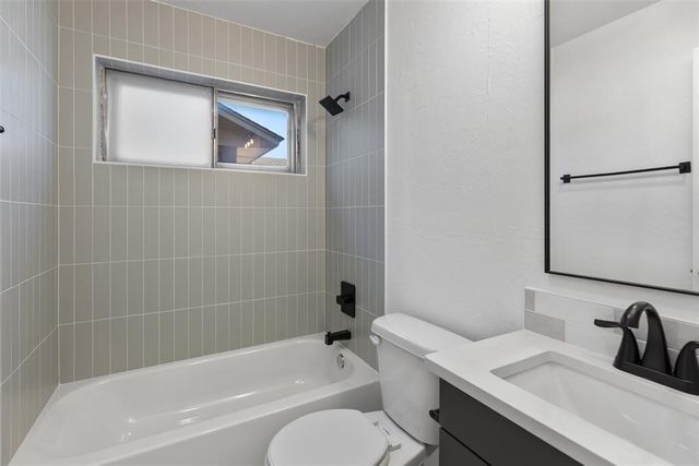 753 NW 1st Street, Moore, OK 73160