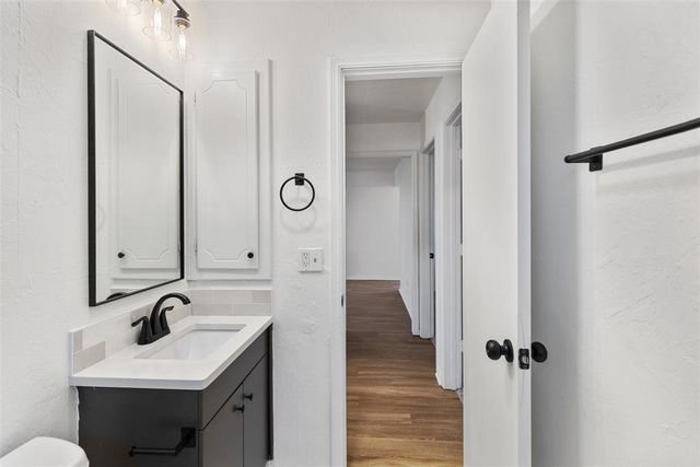 753 NW 1st Street, Moore, OK 73160