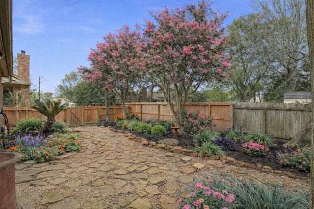 16322 Cranwood Drive, Spring, TX 77379