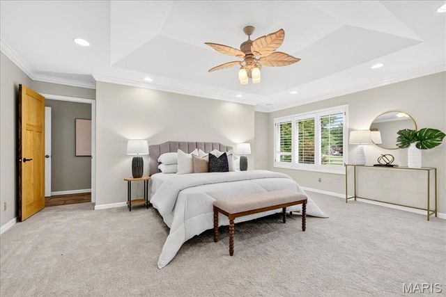 8 Number Two Green Drive, St Charles, MO 63303