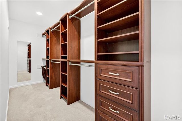 8 Number Two Green Drive, St Charles, MO 63303