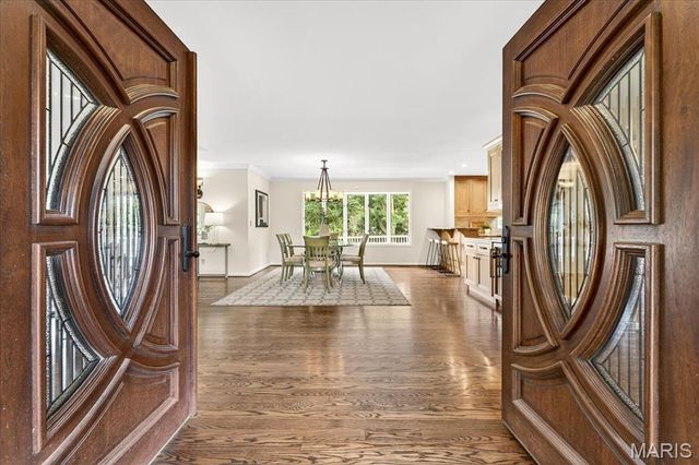 8 Number Two Green Drive, St Charles, MO 63303