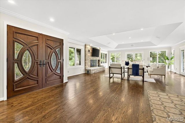8 Number Two Green Drive, St Charles, MO 63303