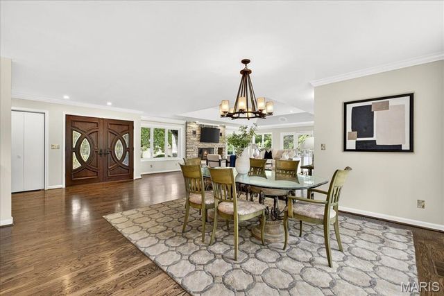 8 Number Two Green Drive, St Charles, MO 63303