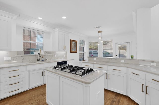 6440 Fianna Hills Drive, Fort Worth, TX 76132