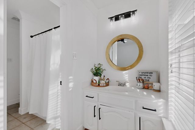 6440 Fianna Hills Drive, Fort Worth, TX 76132