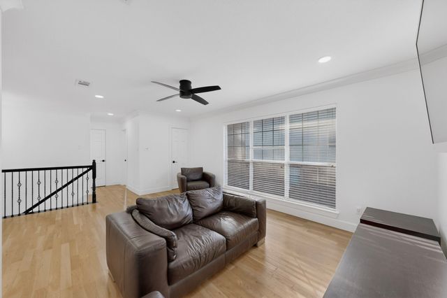 6440 Fianna Hills Drive, Fort Worth, TX 76132