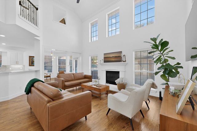 6440 Fianna Hills Drive, Fort Worth, TX 76132