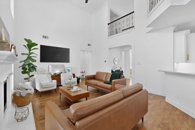 6440 Fianna Hills Drive, Fort Worth, TX 76132