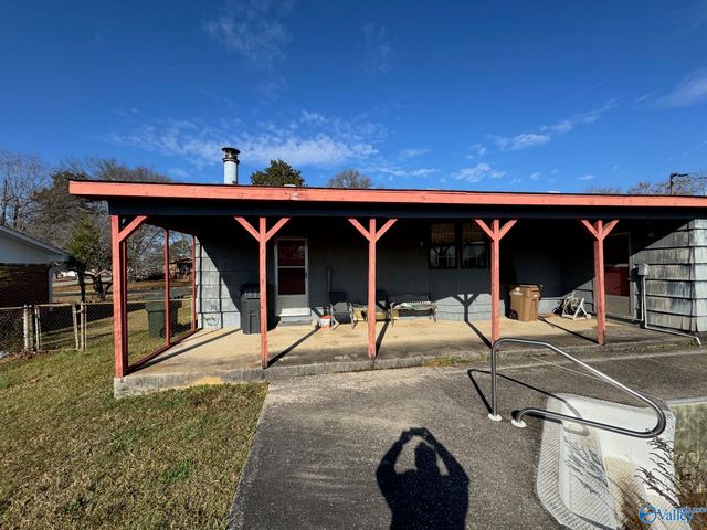 611 Clearview Street SW, Decatur, AL 35601