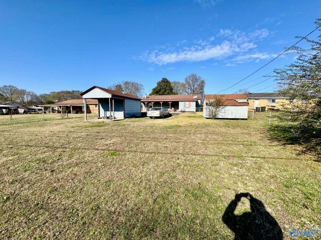 611 Clearview Street SW, Decatur, AL 35601