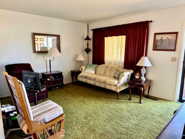 611 Clearview Street SW, Decatur, AL 35601