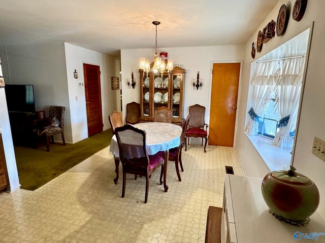 611 Clearview Street SW, Decatur, AL 35601