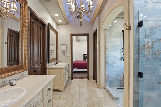 6674 Laurel Valley Drive, Fort Worth, TX 76132