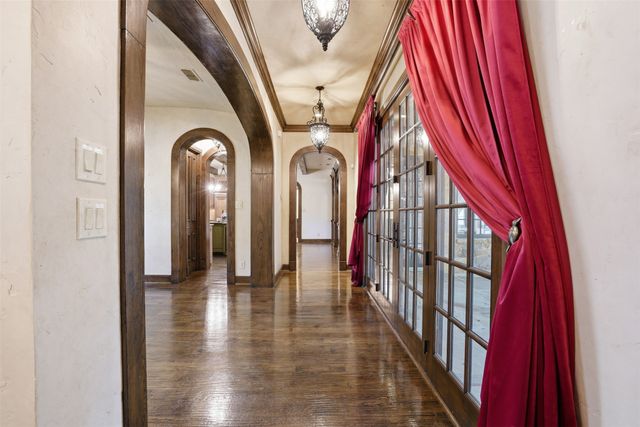 6674 Laurel Valley Drive, Fort Worth, TX 76132