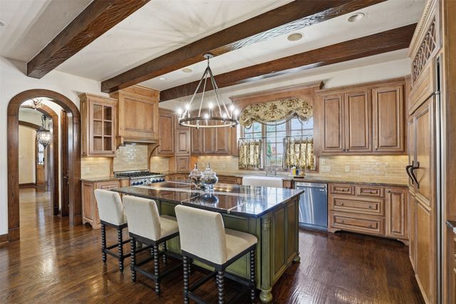 6674 Laurel Valley Drive, Fort Worth, TX 76132