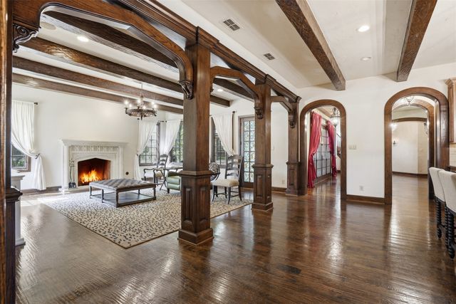 6674 Laurel Valley Drive, Fort Worth, TX 76132