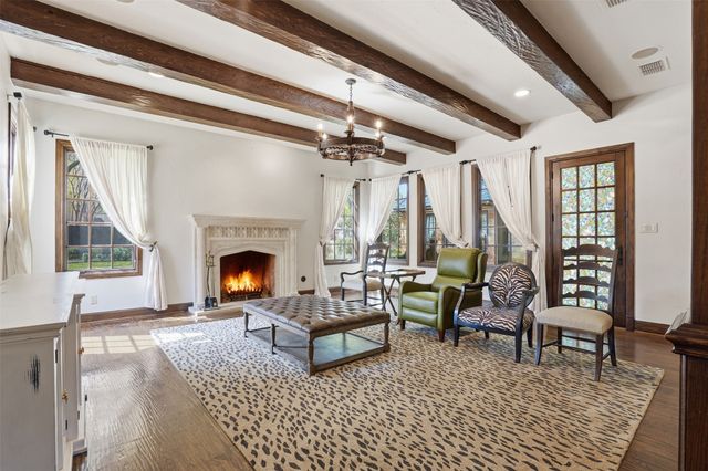 6674 Laurel Valley Drive, Fort Worth, TX 76132