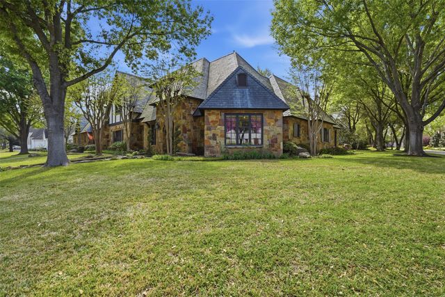 6674 Laurel Valley Drive, Fort Worth, TX 76132