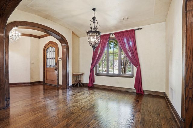 6674 Laurel Valley Drive, Fort Worth, TX 76132