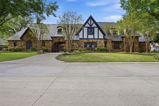6674 Laurel Valley Drive, Fort Worth, TX 76132