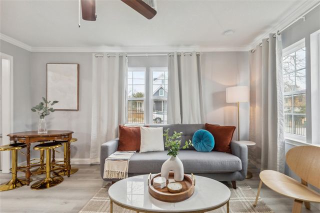 2105 E 17th ST, Austin, TX 78702