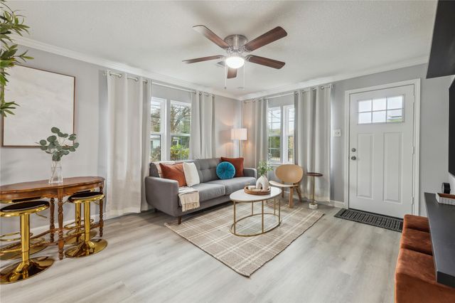 2105 E 17th ST, Austin, TX 78702