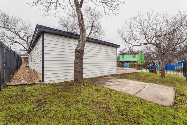 2105 E 17th ST, Austin, TX 78702
