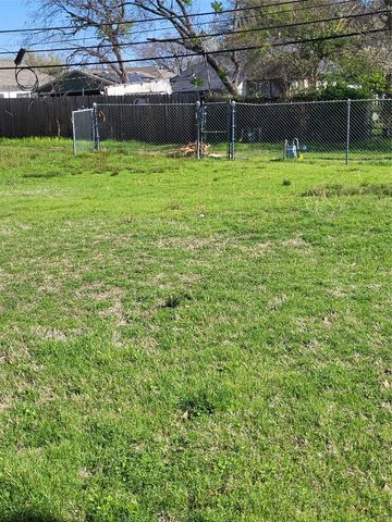 1312 Lagonda Avenue, Fort Worth, TX 76164