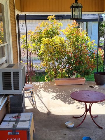 1312 Lagonda Avenue, Fort Worth, TX 76164