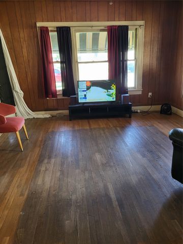 1312 Lagonda Avenue, Fort Worth, TX 76164