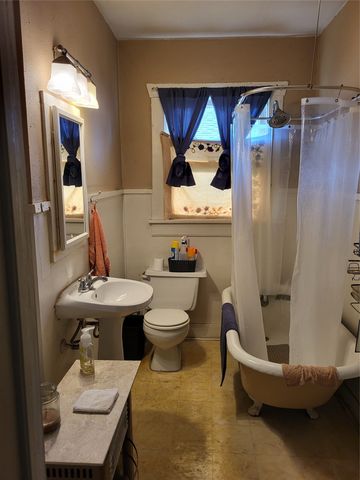 1312 Lagonda Avenue, Fort Worth, TX 76164