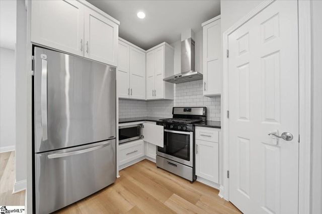 563 Clairidge Drive, Boiling Springs, SC 29316