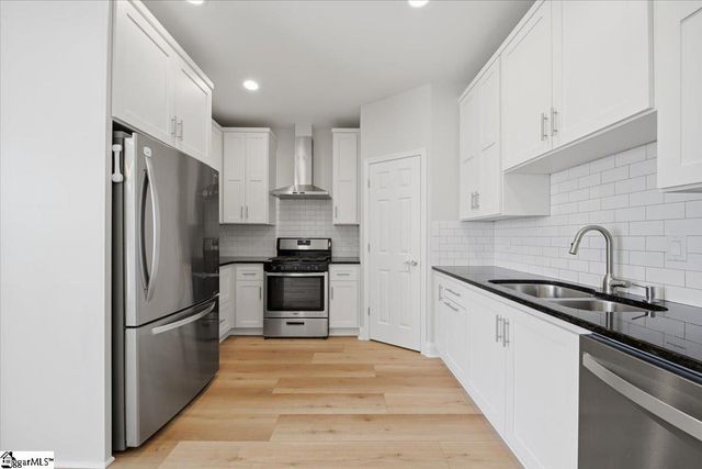 563 Clairidge Drive, Boiling Springs, SC 29316