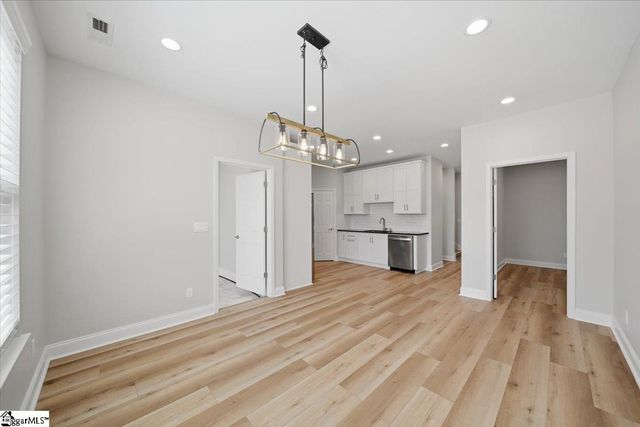 563 Clairidge Drive, Boiling Springs, SC 29316