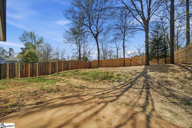 563 Clairidge Drive, Boiling Springs, SC 29316