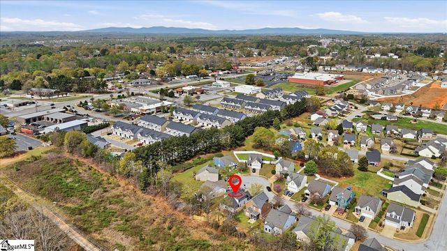 563 Clairidge Drive, Boiling Springs, SC 29316