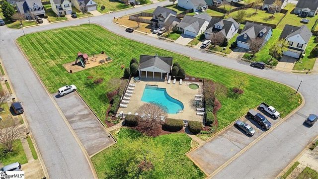 563 Clairidge Drive, Boiling Springs, SC 29316