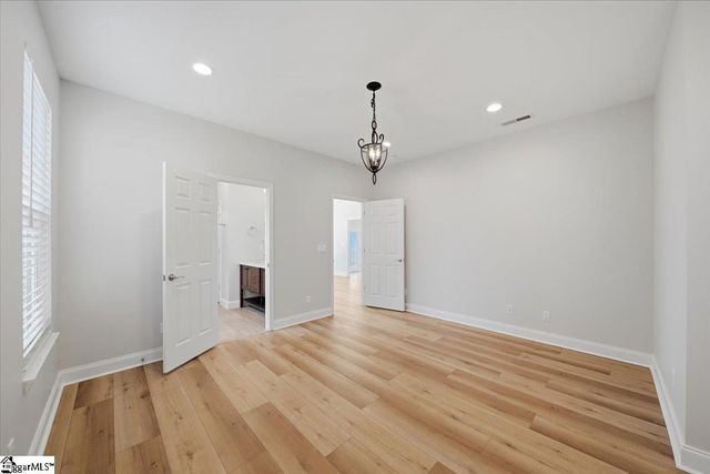 563 Clairidge Drive, Boiling Springs, SC 29316