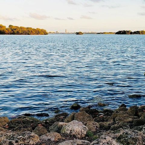 585 NE 66th St 3, Miami, FL 33138