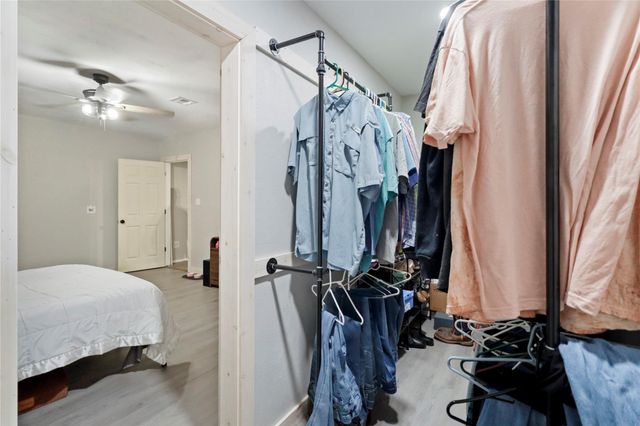 2923 County Road 209, Danbury, TX 77534