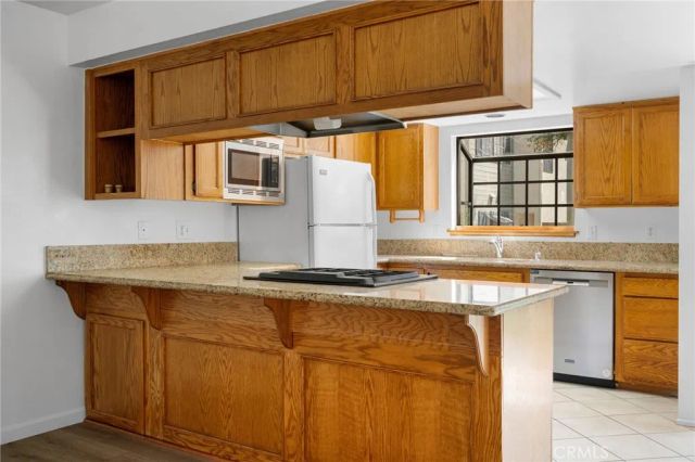 2747 Hermosa Avenue 6, Montrose, CA 91020
