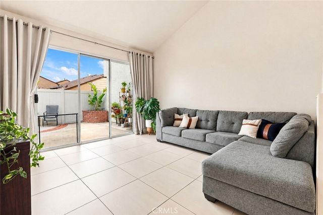 1611 Raintree Place D, Corona, CA 92879