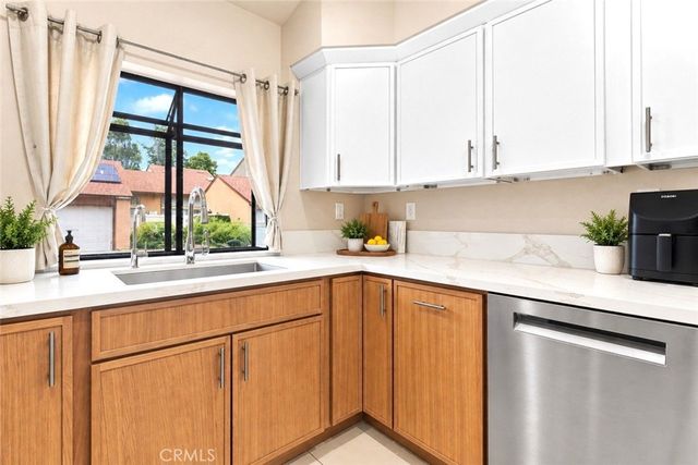 1611 Raintree Place D, Corona, CA 92879