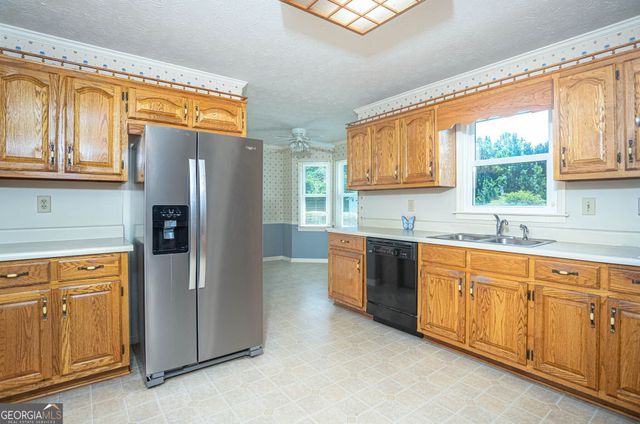 195 Skyview Drive, Social Circle, GA 30025
