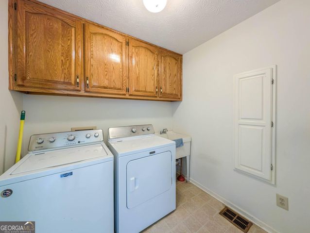 195 Skyview Drive, Social Circle, GA 30025