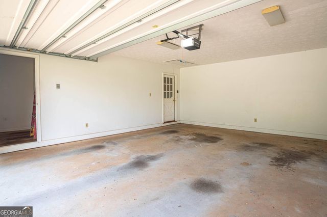 195 Skyview Drive, Social Circle, GA 30025