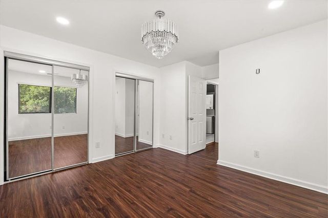 3755 Mulkey Cir, Marietta, GA 30008